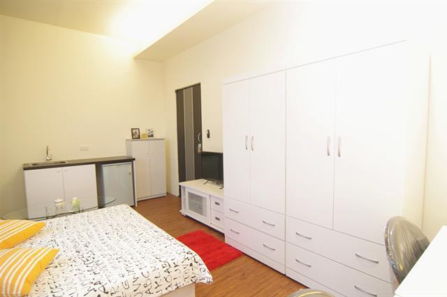 高雄租屋 - #高師大 #文化中心 #市政府 #套房 #公寓 6F 健身公寓需爬樓梯喔!