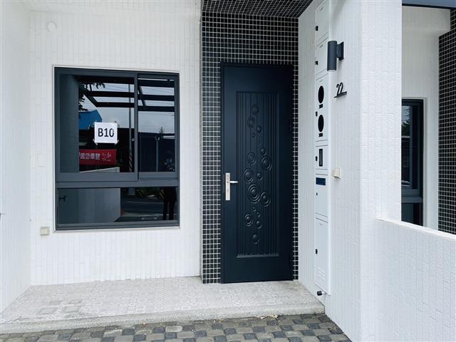 高雄租屋 - #小港區#高坪七路#漢民商圈#宏平路#全新透天#三房兩廳#可神明#可寵#可租金補貼#需公證