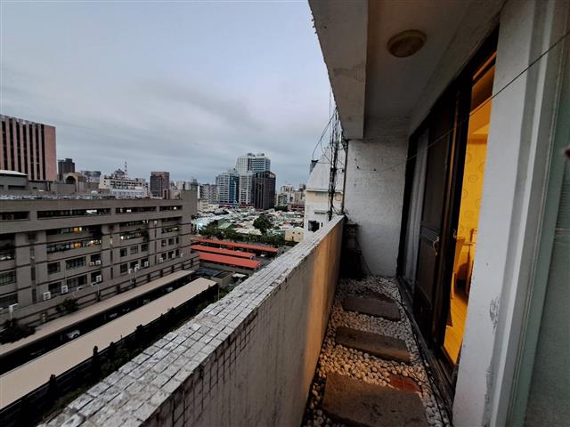 高雄租屋 - #前金#愛河法院景觀#大3A