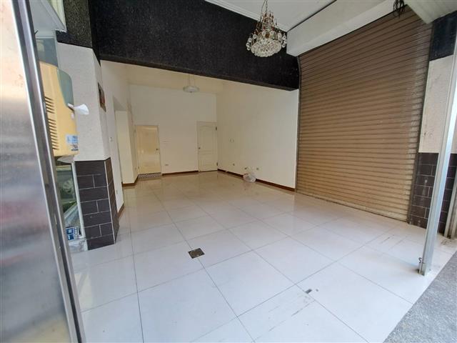 高雄租屋 - #苓雅 #店面一樓#近85大樓 #三多捷運站 #自1A
