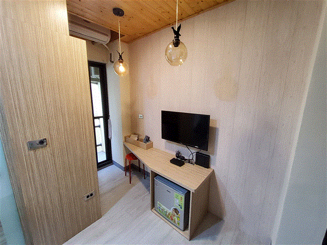 高雄租屋 - #前金區#愛河#捷運#中山大學#民宿風#陽台#南台路3B
