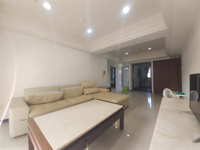 高雄租屋 - #鼓山區 #文忠路 #巨蛋捷運站 #裕誠商圈 #巨蛋  #2+1房 #平車 #可貓 #可租補#有故事的房子